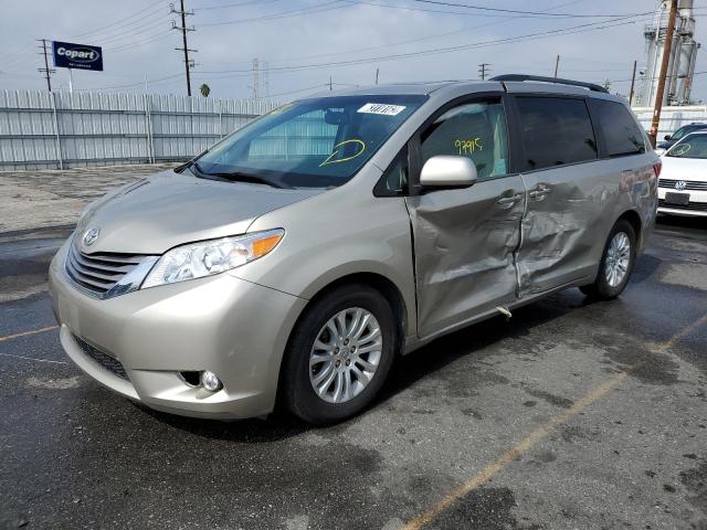 Photo 2 from auction – 2015 TOYOTA SIENNA XLE with VIN 5TDYK3DC5FS664321