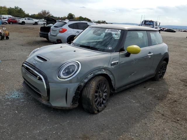 Photo 2 from auction – 2022 MINI COOPER SE with VIN WMW13DJ02N2R94516