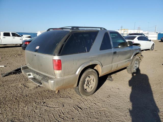 Photo 4 from auction – 2001 CHEVROLET BLAZER with VIN 1GNCT18W71K134794