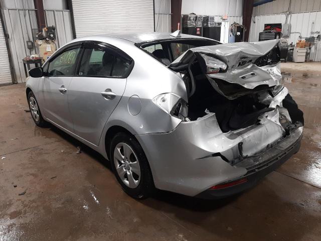 Foto 3 de la subasta – 2017 KIA FORTE LX con VIN 3KPFK4A74HE014476