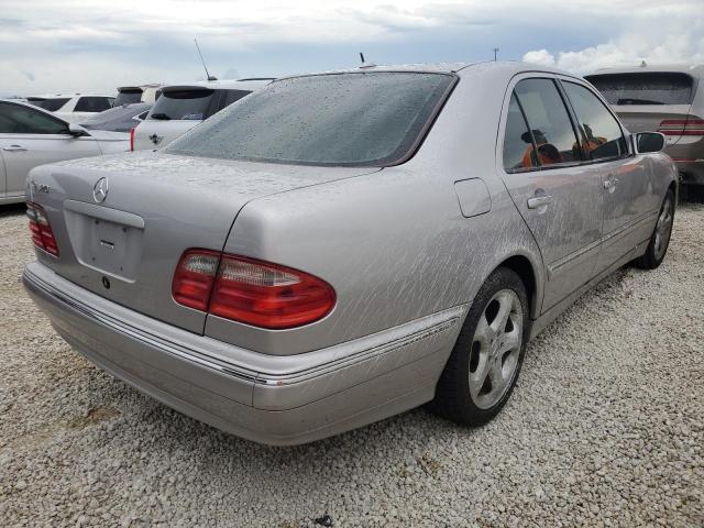 Photo 4 from auction – 2002 MERCEDES-BENZ E 320 with VIN WDBJF65J22B482628