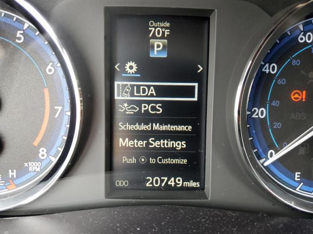 Photo 8 from auction – 2018 TOYOTA COROLLA SE with VIN 5YFBURHEXJP831997