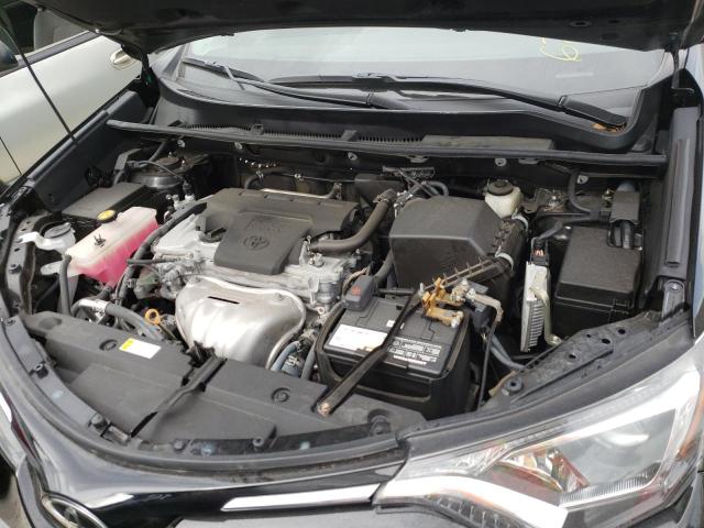 Photo 7 from auction – 2017 TOYOTA RAV4 XLE with VIN 2T3WFREV3HW352238