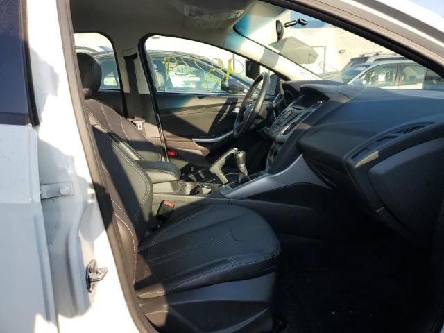 Zdjęcie 5 z aukcji – 2014 FORD FOCUS SE z VIN 1FADP3K23EL176193