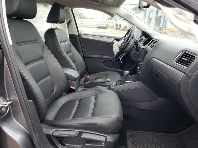 Photo 5 from auction – 2017 VOLKSWAGEN JETTA SE with VIN 3VWDB7AJ8HM395059