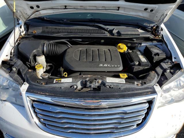 Photo 7 from auction – 2016 CHRYSLER TOWN & COU with VIN 2C4RC1BGXGR293517