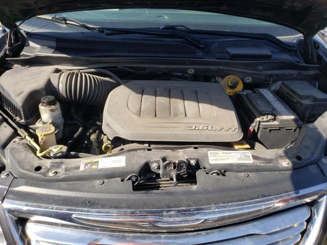 Photo 7 from auction – 2016 CHRYSLER TOWN & COU with VIN 2C4RC1BGXGR221345