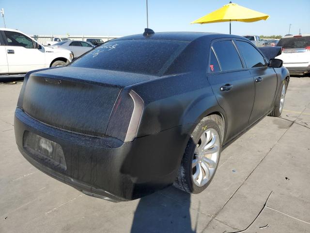 Photo 4 from auction – 2017 CHRYSLER 300 LIMITE with VIN 2C3CCAAG9HH580169