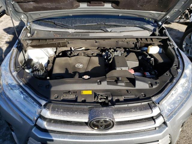 Photo 7 from auction – 2018 TOYOTA HIGHLANDER with VIN 5TDKZRFH2JS530078