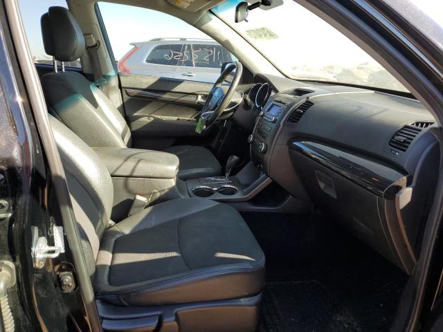 Photo 5 from auction – 2011 KIA SORENTO EX with VIN 5XYKU4A22BG114146