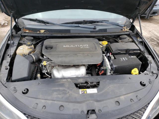 Photo 7 from auction – 2016 CHRYSLER 200 LIMITE with VIN 1C3CCCABXGN108052