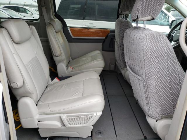 Photo 6 from auction – 2008 CHRYSLER TOWN & COU with VIN 2A8HR64X48R823317