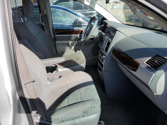 Photo 5 from auction – 2010 CHRYSLER TOWN & COU with VIN 2A4RR5D17AR373325