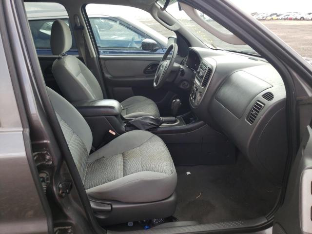 Photo 5 from auction – 2005 FORD ESCAPE XLT with VIN 1FMYU93175DA21486