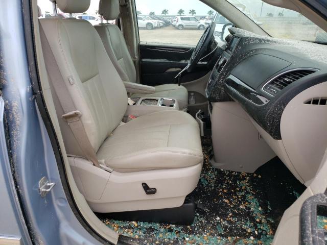 Photo 5 from auction – 2013 CHRYSLER TOWN & COU with VIN 2C4RC1CG9DR802457