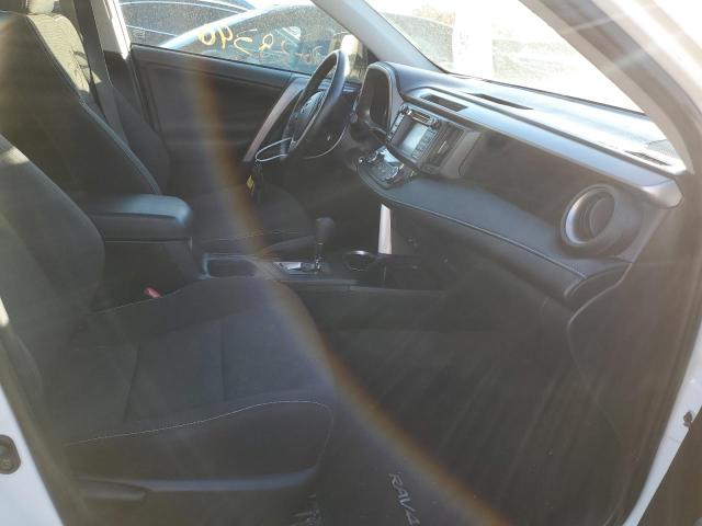Photo 5 from auction – 2017 TOYOTA RAV4 XLE with VIN JTMWFREV0HJ700740