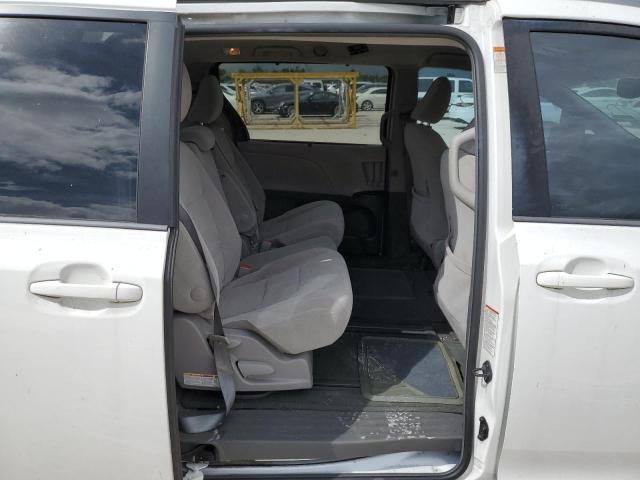 Photo 6 from auction – 2015 TOYOTA SIENNA LE with VIN 5TDKK3DC2FS528265