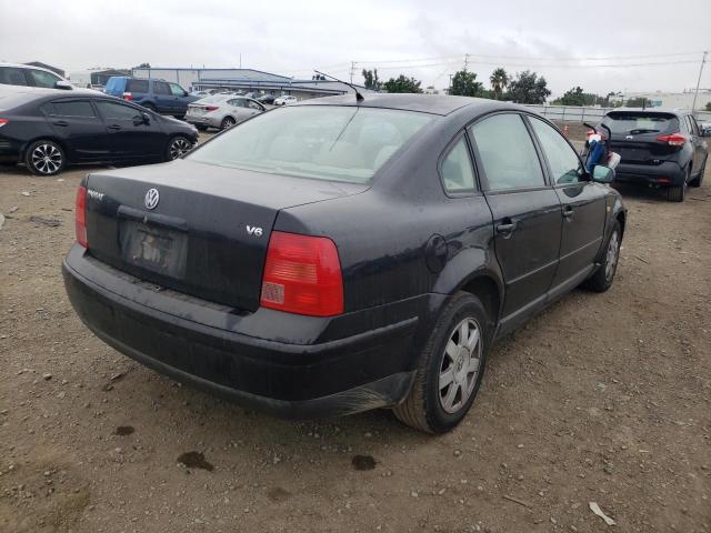 Photo 4 from auction – 2000 VOLKSWAGEN PASSAT GLS with VIN WVWMD23B7YE140270