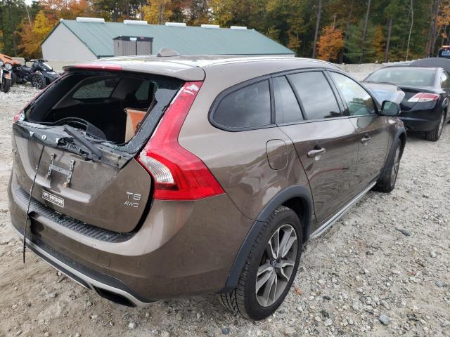 Photo 4 from auction – 2015 VOLVO V60 CROSS with VIN YV4612HM7F1000037