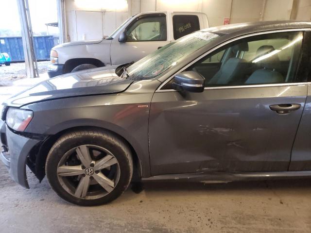 Photo 9 from auction – 2014 VOLKSWAGEN PASSAT S with VIN 1VWAT7A3XEC021857