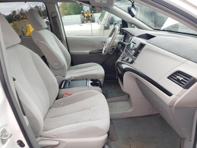 Photo 5 from auction – 2011 TOYOTA SIENNA LE with VIN 5TDKK3DC8BS124588