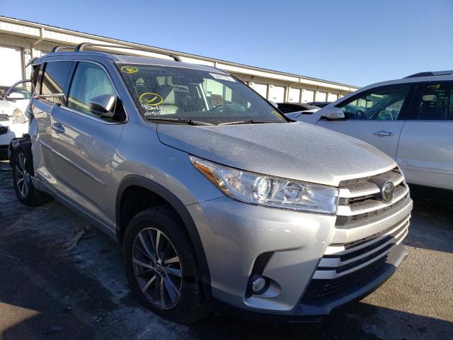 TOYOTA HIGHLANDER 2018 with VIN 5TDKZRFH2JS530078 - Photo from auction