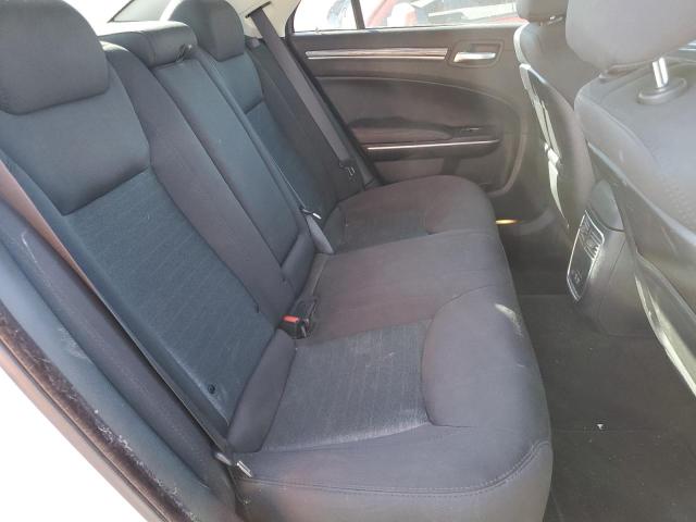 Photo 6 from auction – 2019 CHRYSLER 300 TOURIN with VIN 2C3CCAAG8KH590148