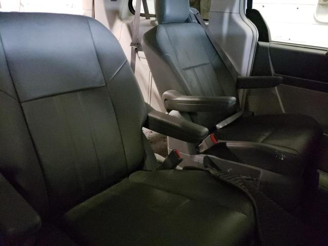 Photo 6 from auction – 2008 CHRYSLER TOWN & COU with VIN 2A8HR54P38R765632