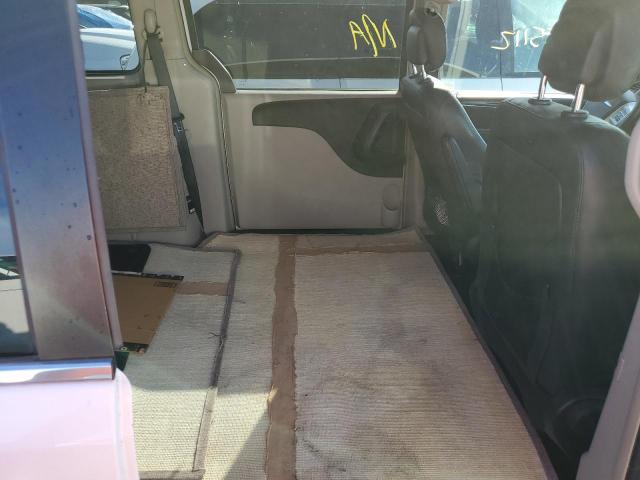 Photo 6 from auction – 2016 CHRYSLER TOWN & COU with VIN 2C4RC1BGXGR293517