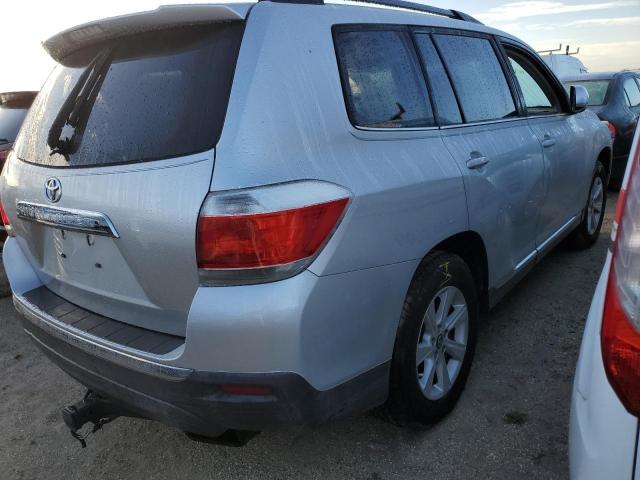 Photo 4 from auction – 2012 TOYOTA HIGHLANDER with VIN 5TDZK3EH8CS061518