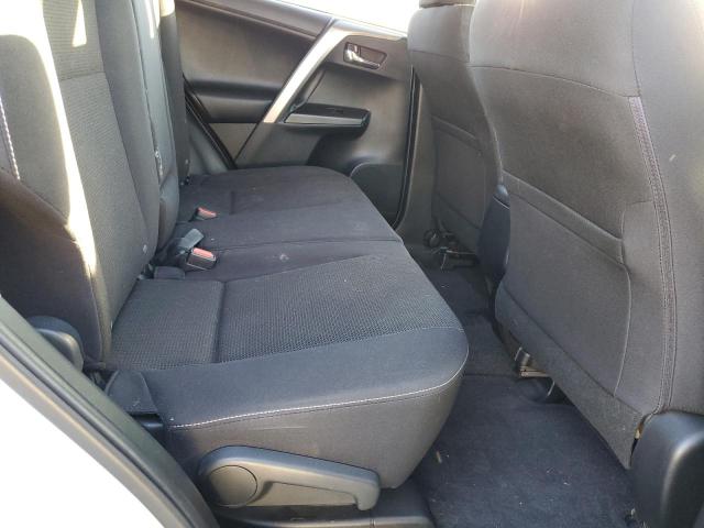 Photo 6 from auction – 2017 TOYOTA RAV4 XLE with VIN JTMWFREV0HJ700740