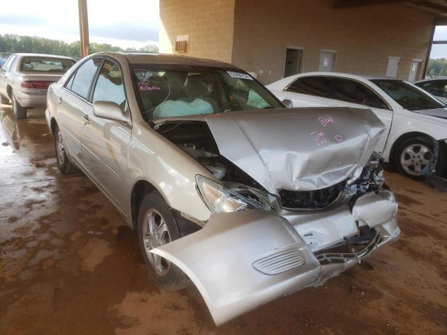 TOYOTA CAMRY LE 2005 with VIN 4T1BE32K75U972412 - Photo from auction