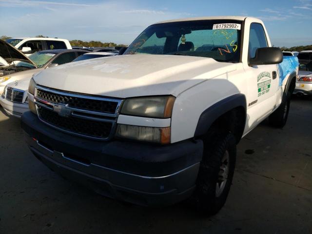 Photo 2 from auction – 2005 CHEVROLET silverado with VIN 1GCHC24U15E318044
