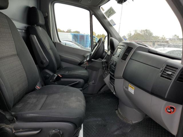 Photo 5 from auction – 2014 MERCEDES-BENZ SPRINTER 2 with VIN WD3PE7CC3E5857528