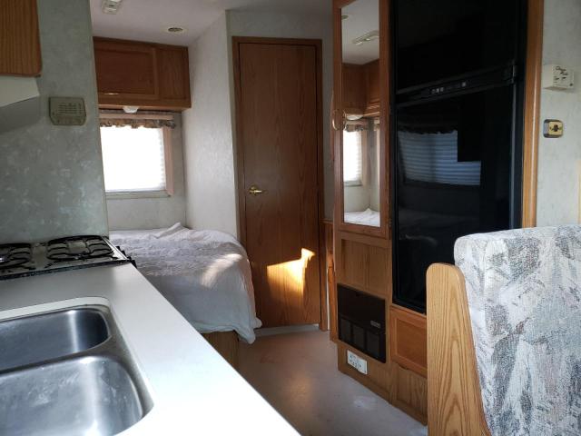 Photo 6 from auction – 2000 WINNEBAGO MINNIE M24 with VIN 1FDWE30S2XHB66753