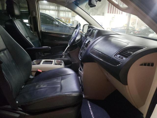 Photo 5 from auction – 2014 CHRYSLER TOWN & COU with VIN 2C4RC1BG7ER344629