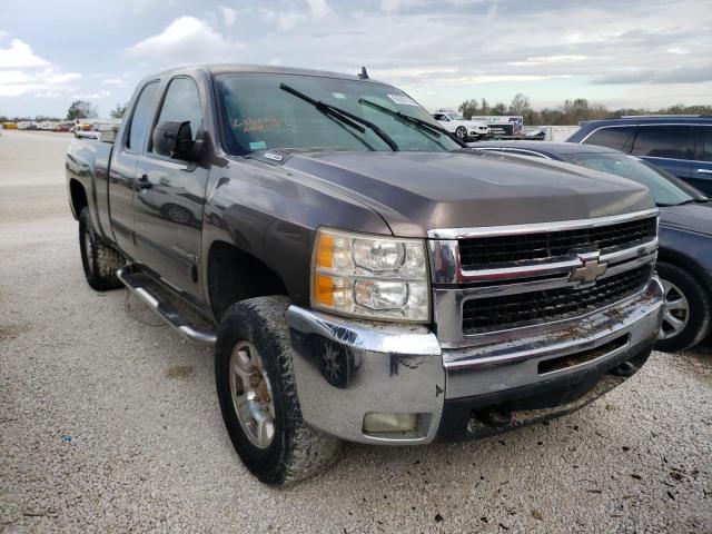 CHEVROLET SILVERADO 2007 with VIN 1GCHK29617E525033 - Photo from auction