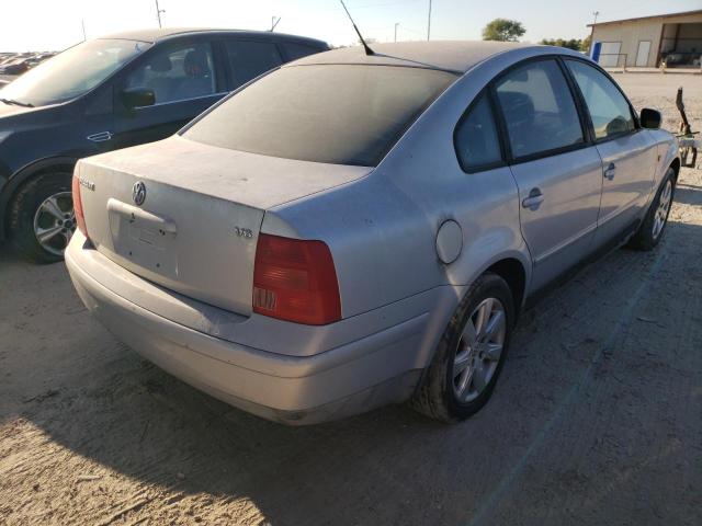 Photo 4 from auction – 1998 VOLKSWAGEN PASSAT GLS with VIN WVWMD63B5WE441401