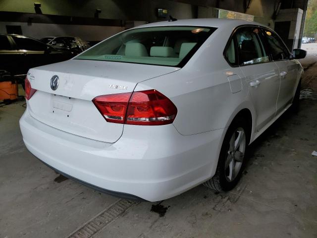 Photo 4 from auction – 2015 VOLKSWAGEN PASSAT SE with VIN 1VWBS7A39FC012351