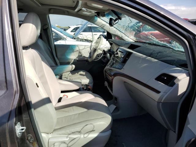 Photo 5 from auction – 2011 TOYOTA SIENNA XLE with VIN 5TDYK3DC8BS026347