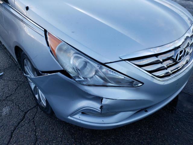 Photo 9 from auction – 2012 HYUNDAI SONATA SE with VIN 5NPEC4AB6CH376617