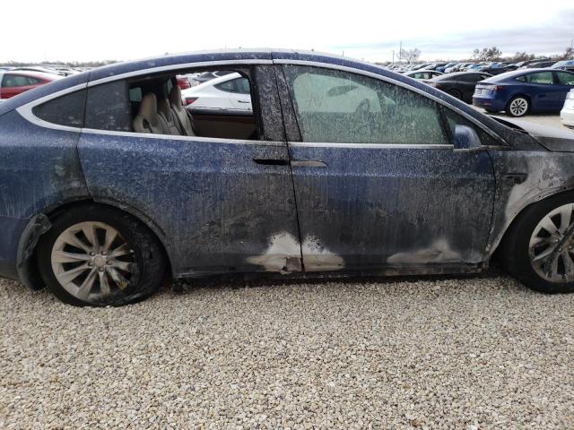 Photo 10 from auction – 2020 TESLA MODEL X with VIN 5YJXCDE22LF231320