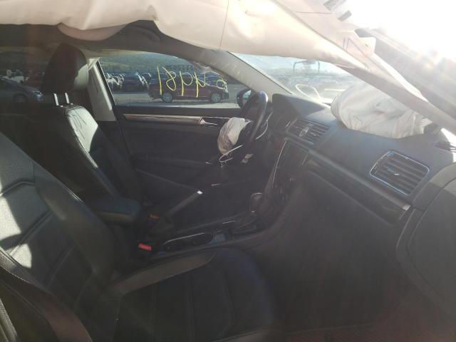 Photo 5 from auction – 2016 VOLKSWAGEN PASSAT SE with VIN 1VWBS7A34GC050653