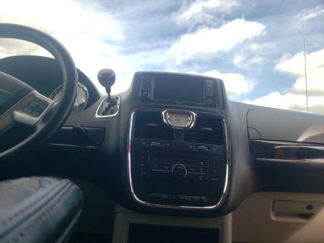 Photo 9 from auction – 2012 CHRYSLER TOWN & COU with VIN 2C4RC1BGXCR409941