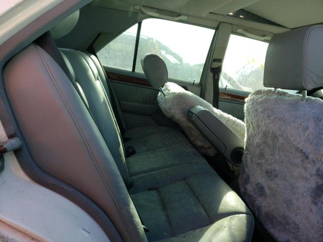 Photo 6 from auction – 1994 MERCEDES-BENZ E 320 with VIN WDBEA32EXRC094900