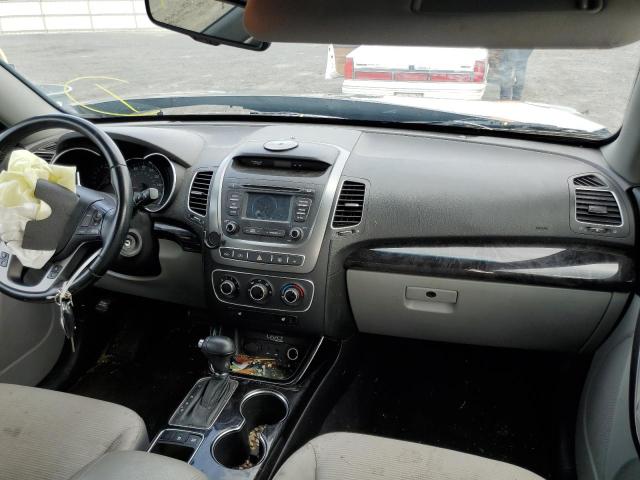 Photo 9 from auction – 2015 KIA SORENTO LX with VIN 5XYKT4A69FG620178