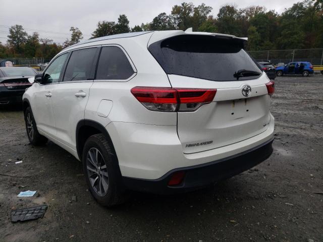 Photo 3 from auction – 2017 TOYOTA HIGHLANDER with VIN 5TDJZRFH1HS476259
