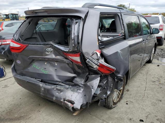 Photo 9 from auction – 2017 TOYOTA SIENNA XLE with VIN 5TDYZ3DC7HS835259
