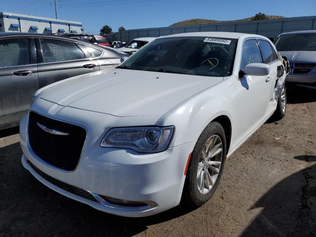 Photo 2 from auction – 2019 CHRYSLER 300 TOURIN with VIN 2C3CCAAG8KH590148