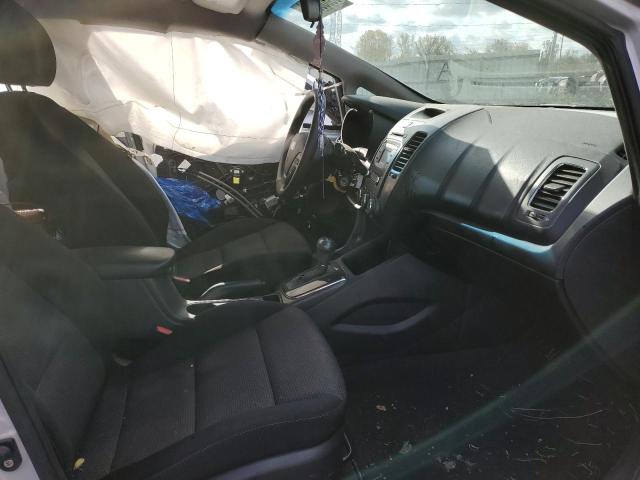 Photo 5 from auction – 2017 KIA FORTE LX with VIN 3KPFK4A71HE135675